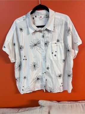 Levi's White Short-Sleeve Button-Down with Black Floral Print